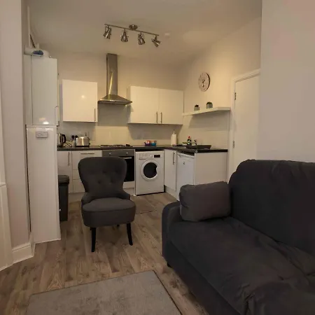 Pass The Keys Newly Renovated 2 Bedroom And Free Parking * 스카버러